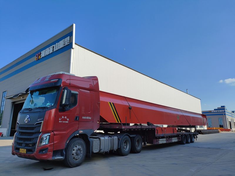 安徽某建材公司，采購(gòu)我公司一臺(tái)32噸電動(dòng)單梁起重機(jī)