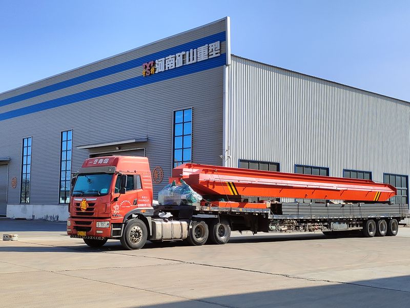 電動(dòng)單梁起重機(jī)，LD20t-26.8m，4臺(tái)，發(fā)往石家莊交付客戶使用。